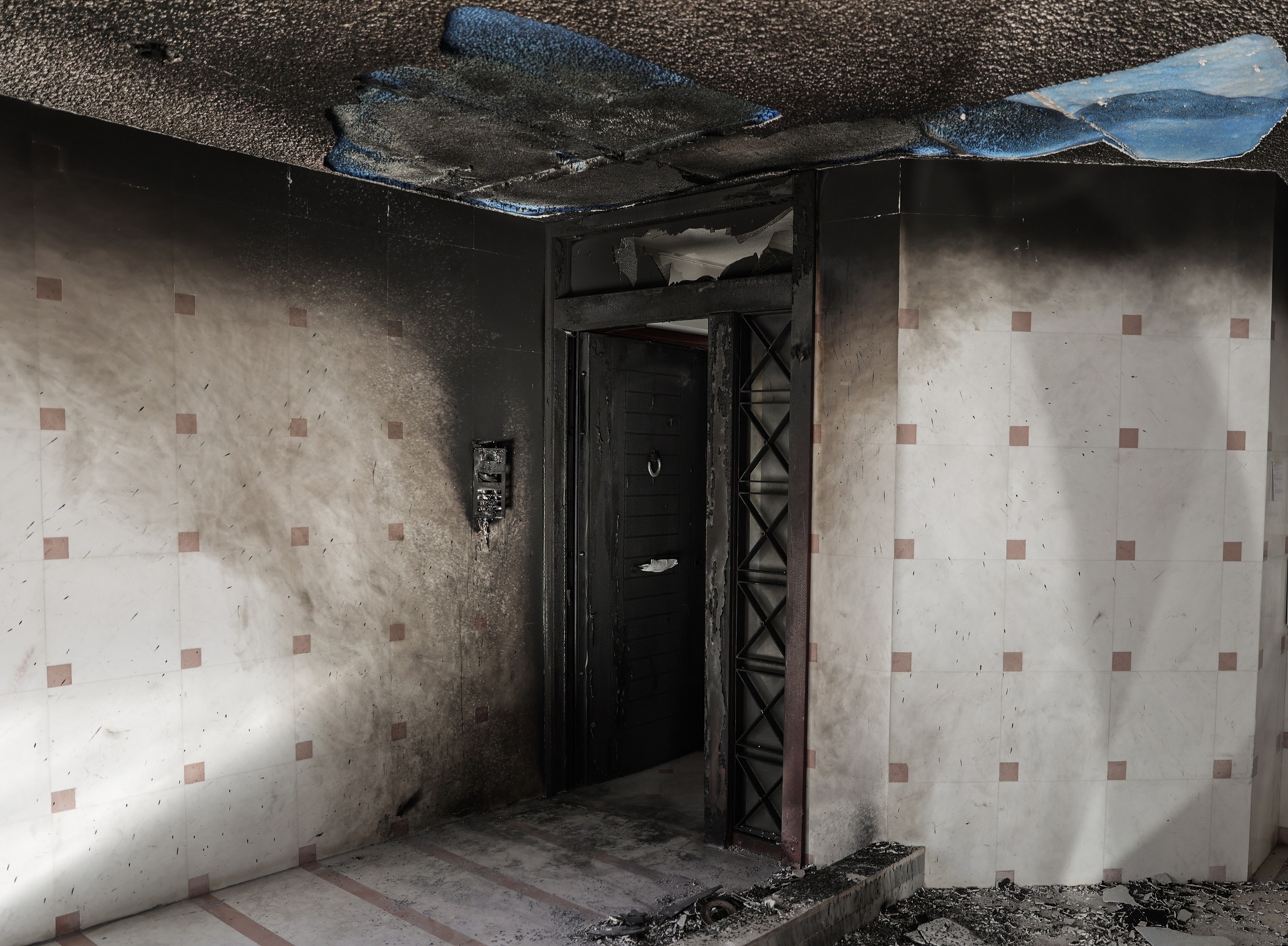 Χαλάνδρι: Έκρηξη σε πολυκατοικία όπου διαμένει αξιωματικός της ΕΛΑΣ
