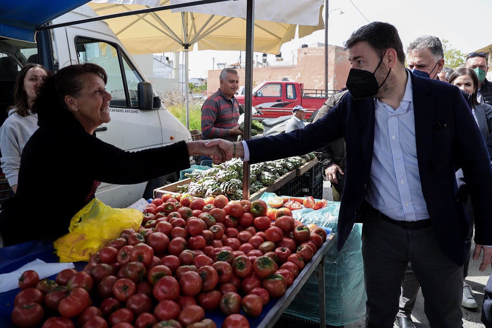 Μέτρα στήριξης για το ρεύμα: Αντίδραση Ανδρουλάκη