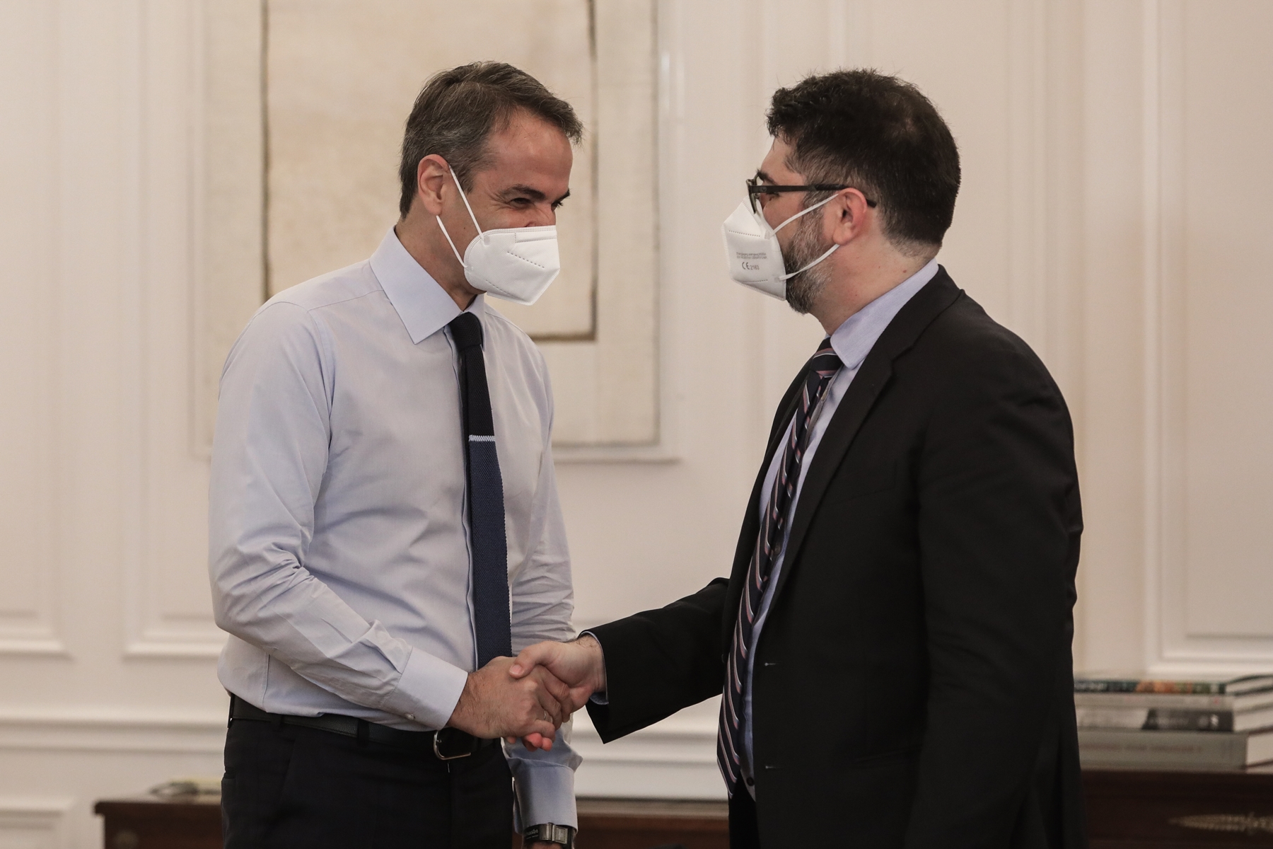 Μητσοτάκης – Μανώλης Ανδρουλάκης: Συνάντηση του πρωθυπουργού με τον Έλληνα πρόξενο