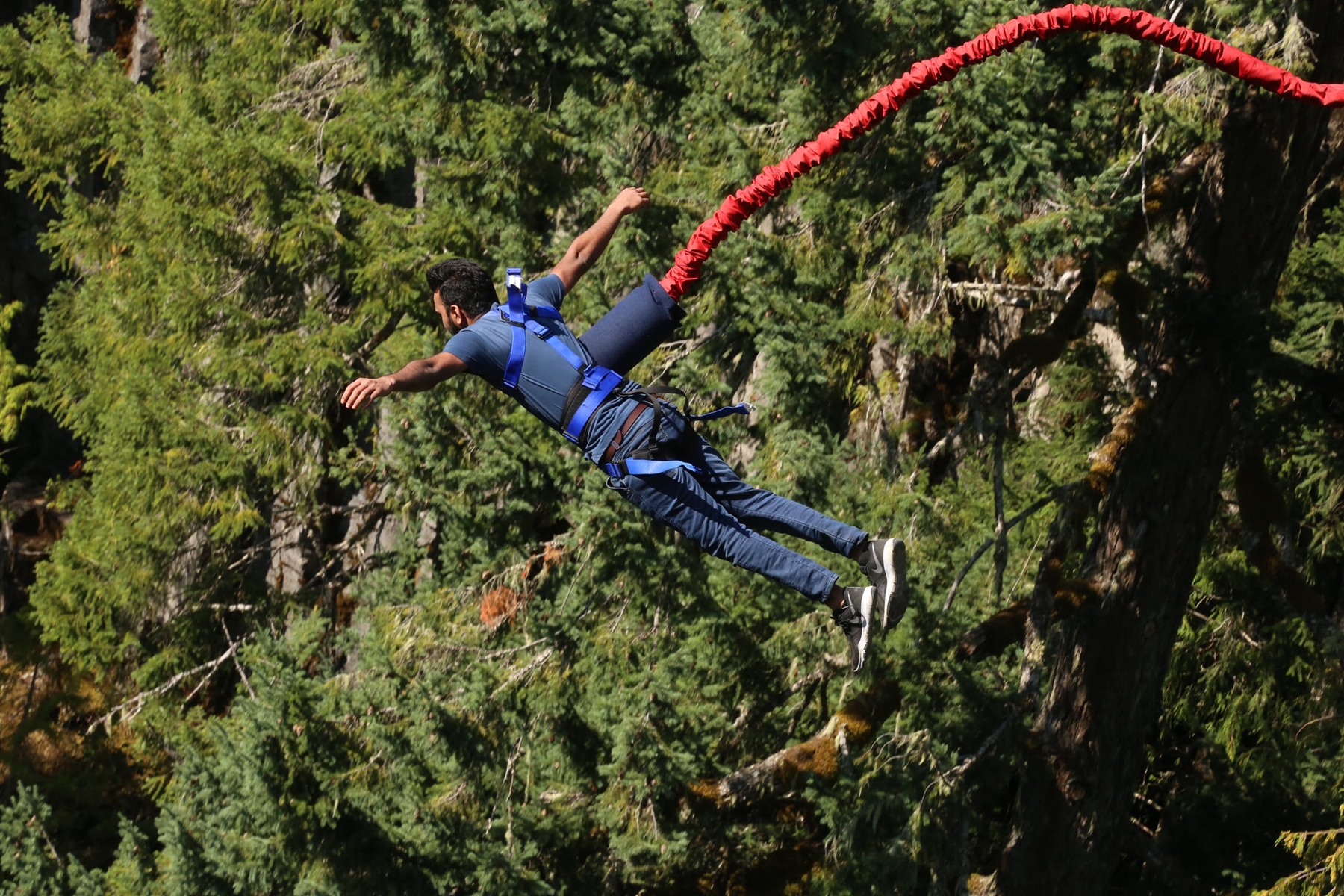 Bungee jumping ατυχήματα: «Άγιο» για νεαρό τουρίστα στην Αργεντινή