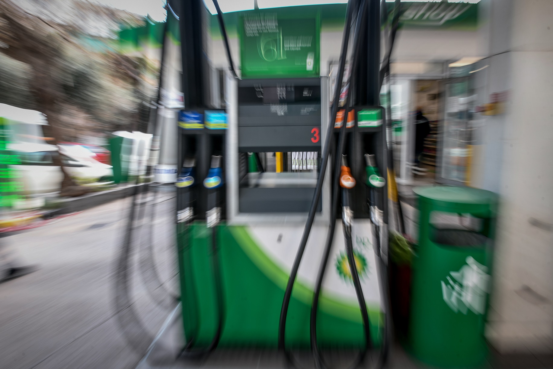 Καύσιμα: Προβλέψεις ότι σύντομα η τιμή θα ανέβει στη ζώνη των 3 ευρώ το λίτρο