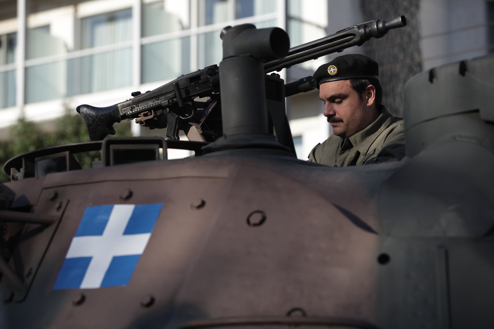 Θωράκιση Έβρου: Τα «θηριώδη» M1117 του ελληνικού στρατού