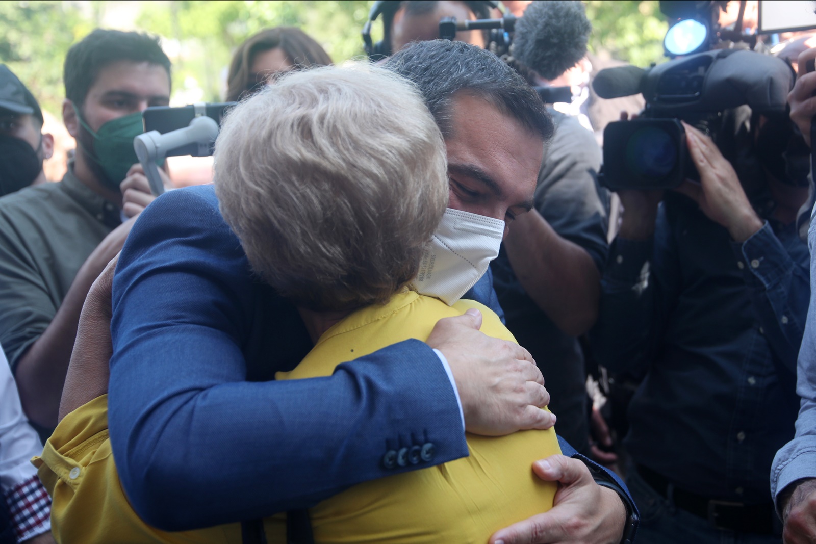 ΣΥΡΙΖΑ θα λέτε και θα κλαίτε: Ο διάλογος Τσίπρα με γυναίκα στη Θεσσαλονίκη