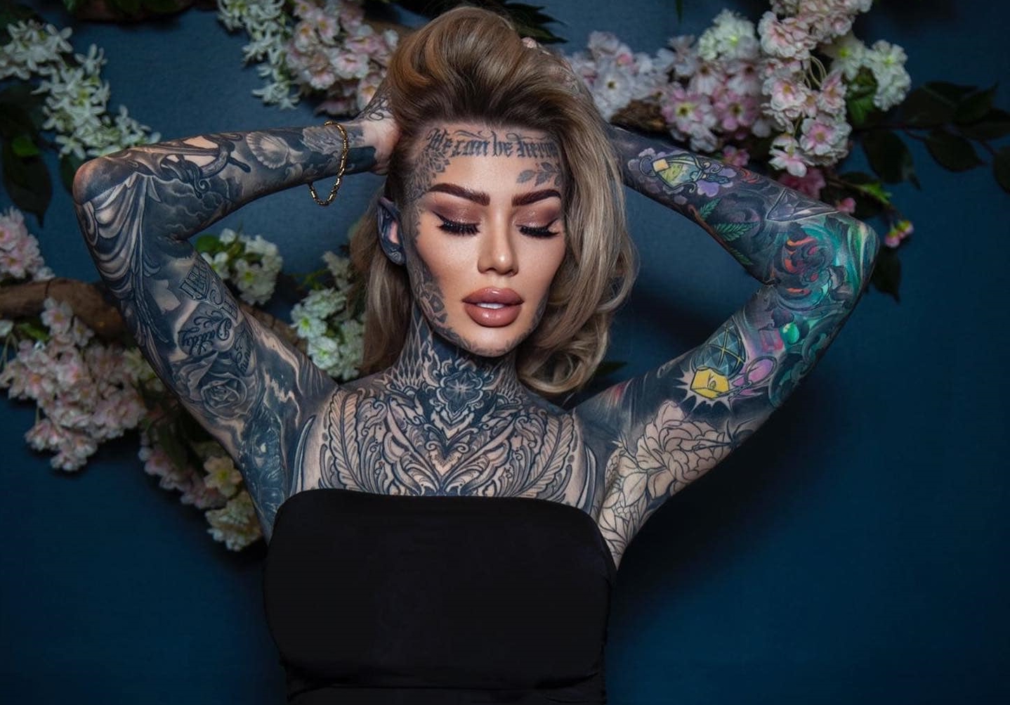 Η γυναίκα με τα περισσότερα τατουάζ: Μόνο το 5% του σώματός της είναι ακάλυπτο