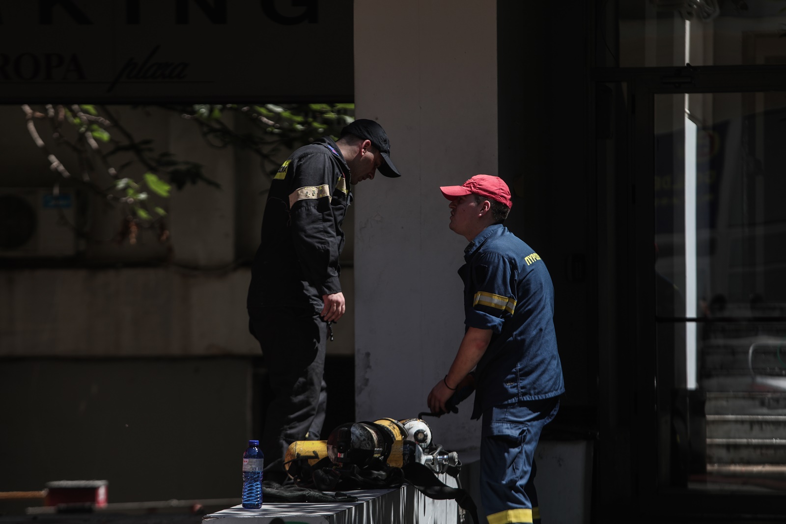 Βόλος: Αστυνομικός και φοιτητής συνελήφθησαν για απόπειρα εμπρησμού σε βενζινάδικο