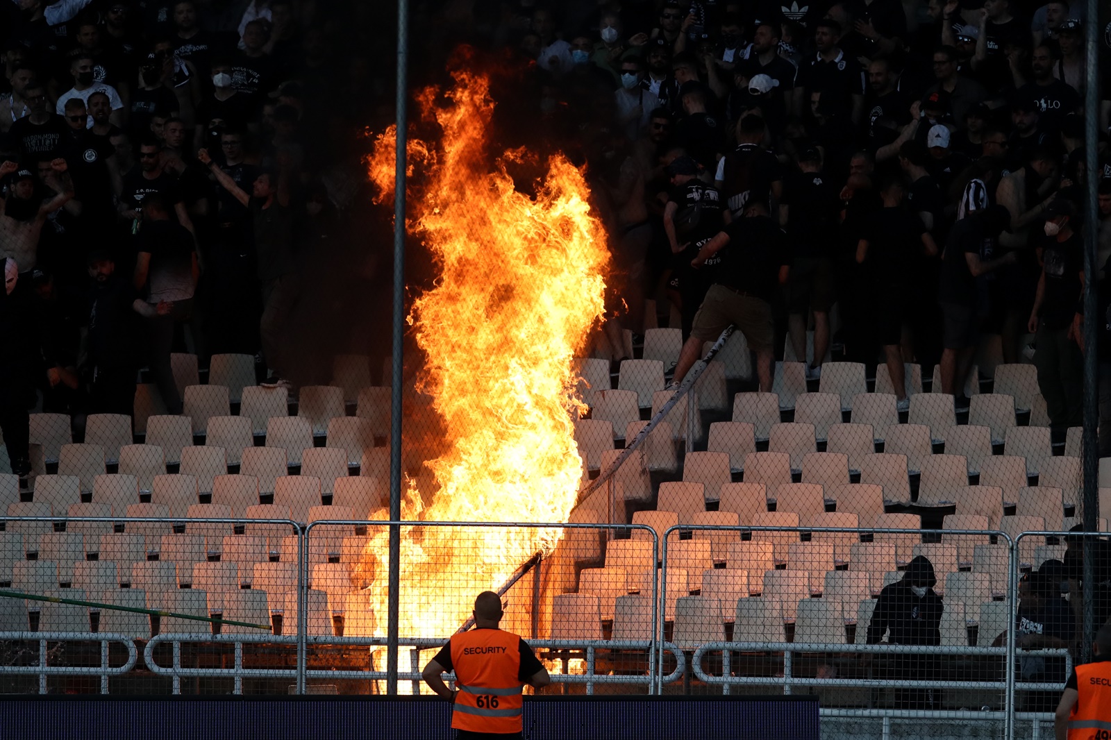 Επεισόδια τελικός κυπέλλου: Ποινές και για τις δύο ομάδες