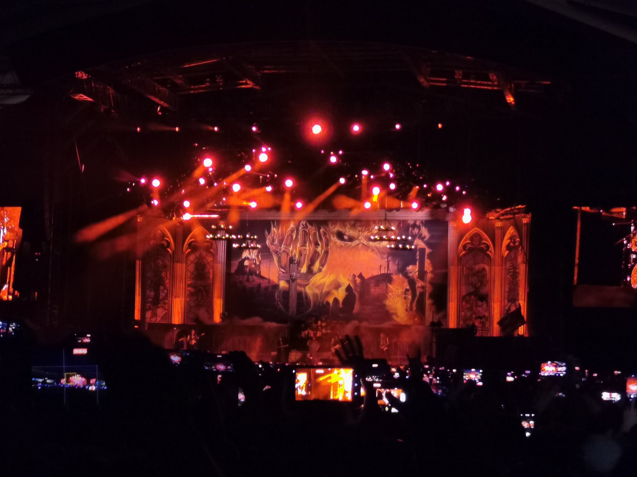 Iron Maiden Athens 2022: Τρέλα στο ΟΑΚΑ – Από τα πιο εντυπωσιακά σόου του καλοκαιριού!