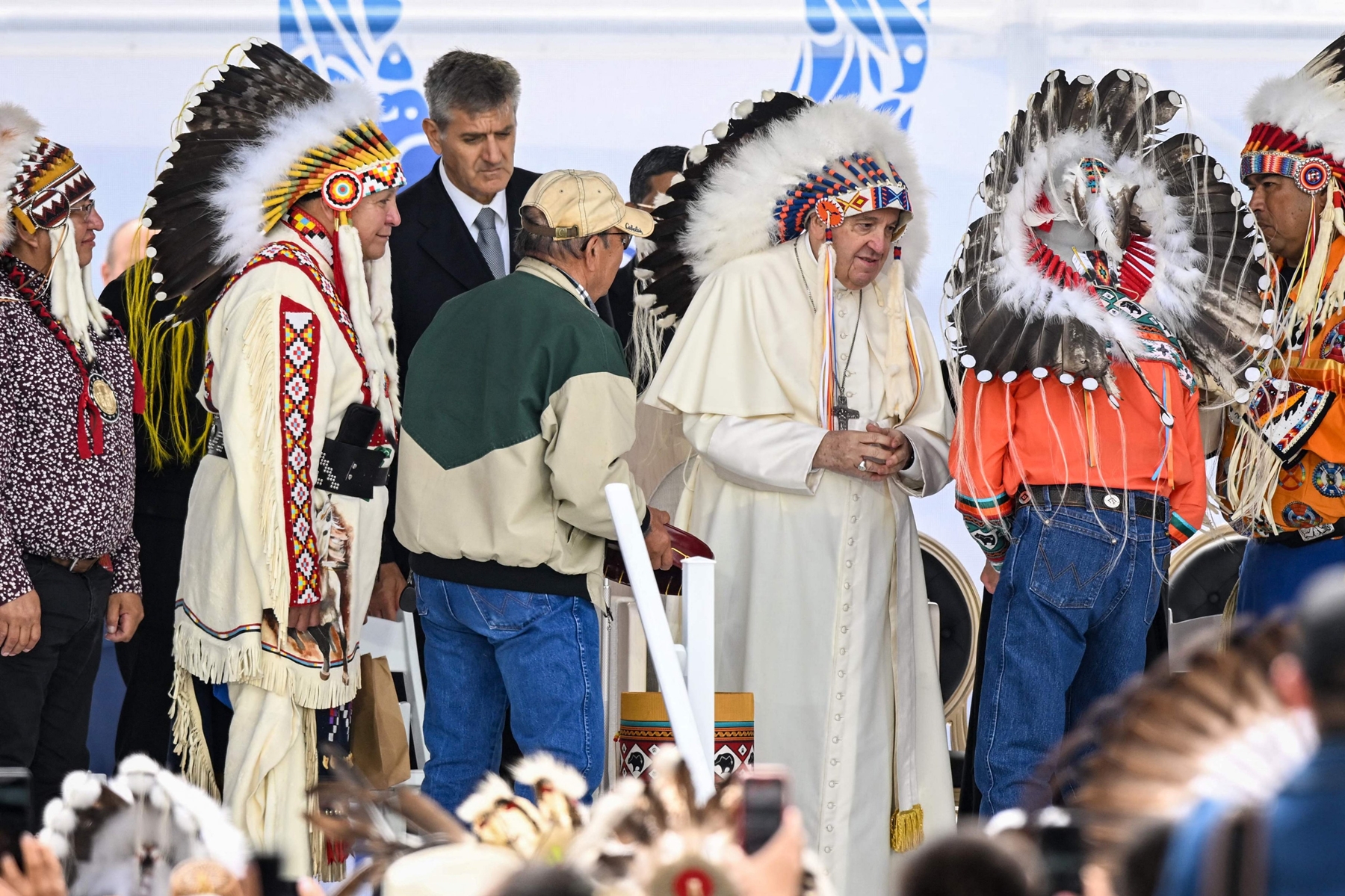 Πάπας Φγραγκίσκος – αυτόχθονες Καναδά: “Ζητώ ταπεινά να με συγχωρήσετε”