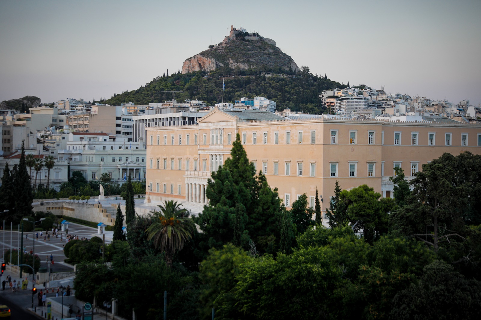 Βουλή: Κυρώνεται την Τρίτη η έκτη τροποποιητική σύμβαση του Δημοσίου