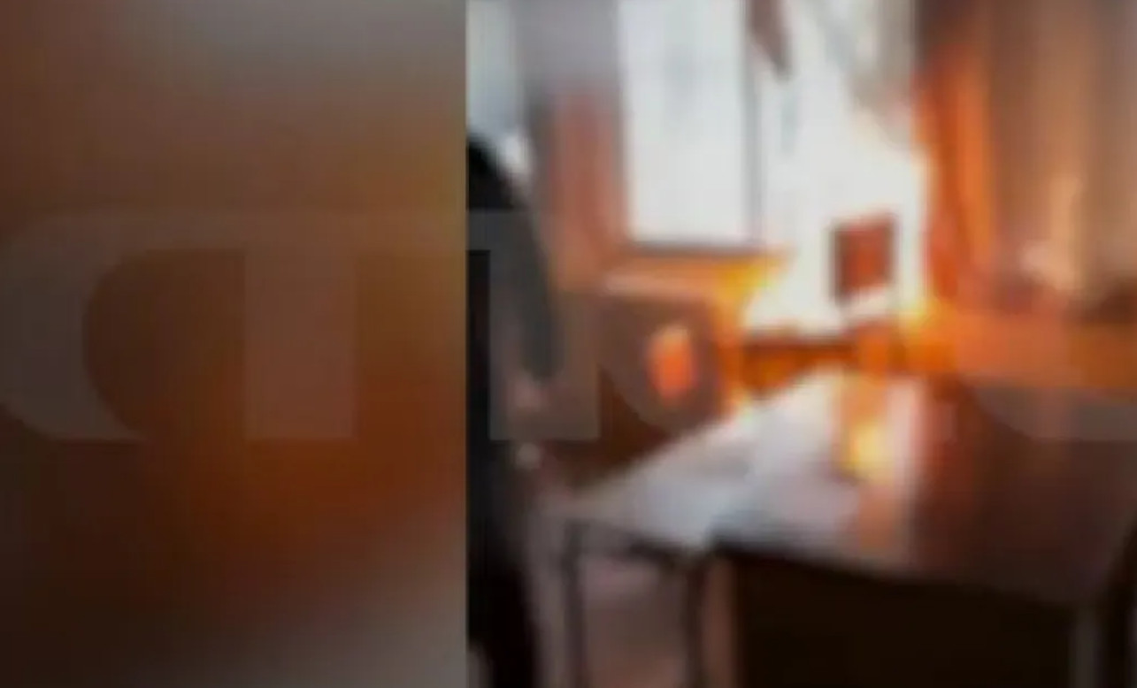 Πύργος – Bullying 14χρονου: Οι «νταήδες» ρίχνουν βενζίνη και βάζουν φωτιά στις καρέκλες
