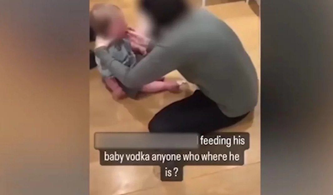 Βότκα στο μωρό: Βίντεο σοκ με γονείς που δίνουν αλκοόλ στο παιδί τους