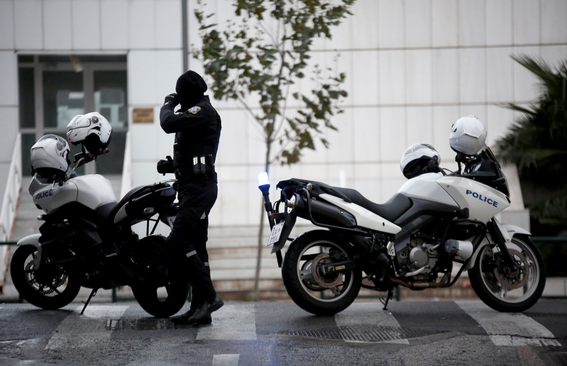 Εφετείο Αθηνών: Εισβολή άνδρα σε κατάσταση αμόκ