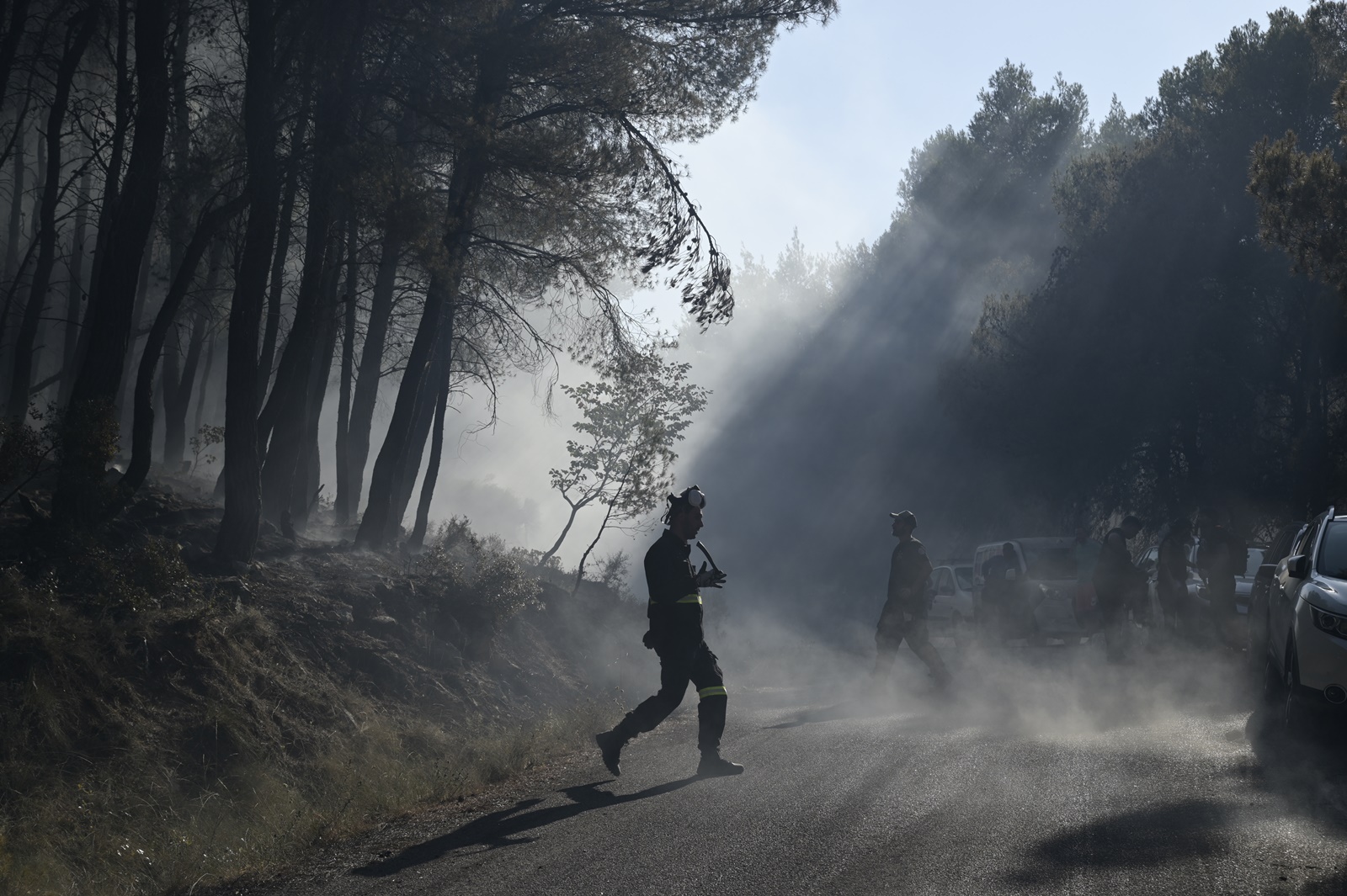 Φωτιά Πετρωτό: Συνεχίζεται για δεύτερη μέρα η πυρκαγιά
