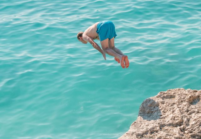 Καύσωνας σήμερα στη χώρα: Στους 43°C έφτασε το θερμόμετρο