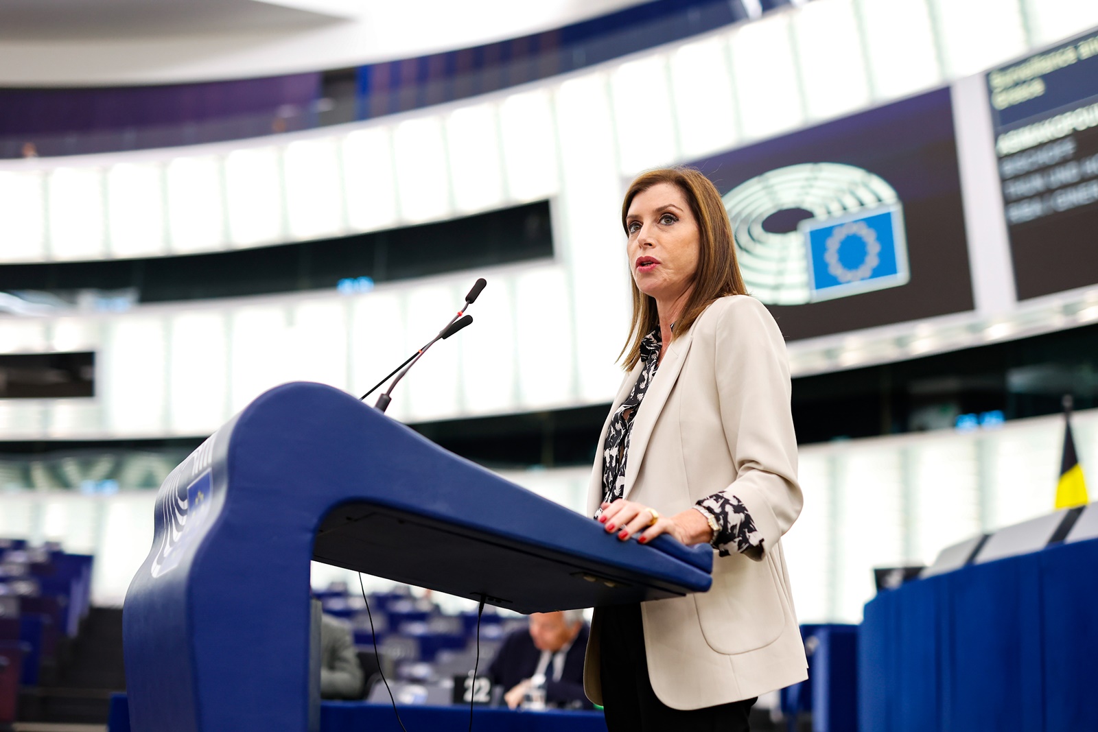 Παρακολουθήσεις – Ευρωκοινοβούλιο: Εντυπωσίασε η Άννα-Μισέλ Ασημακοπούλου