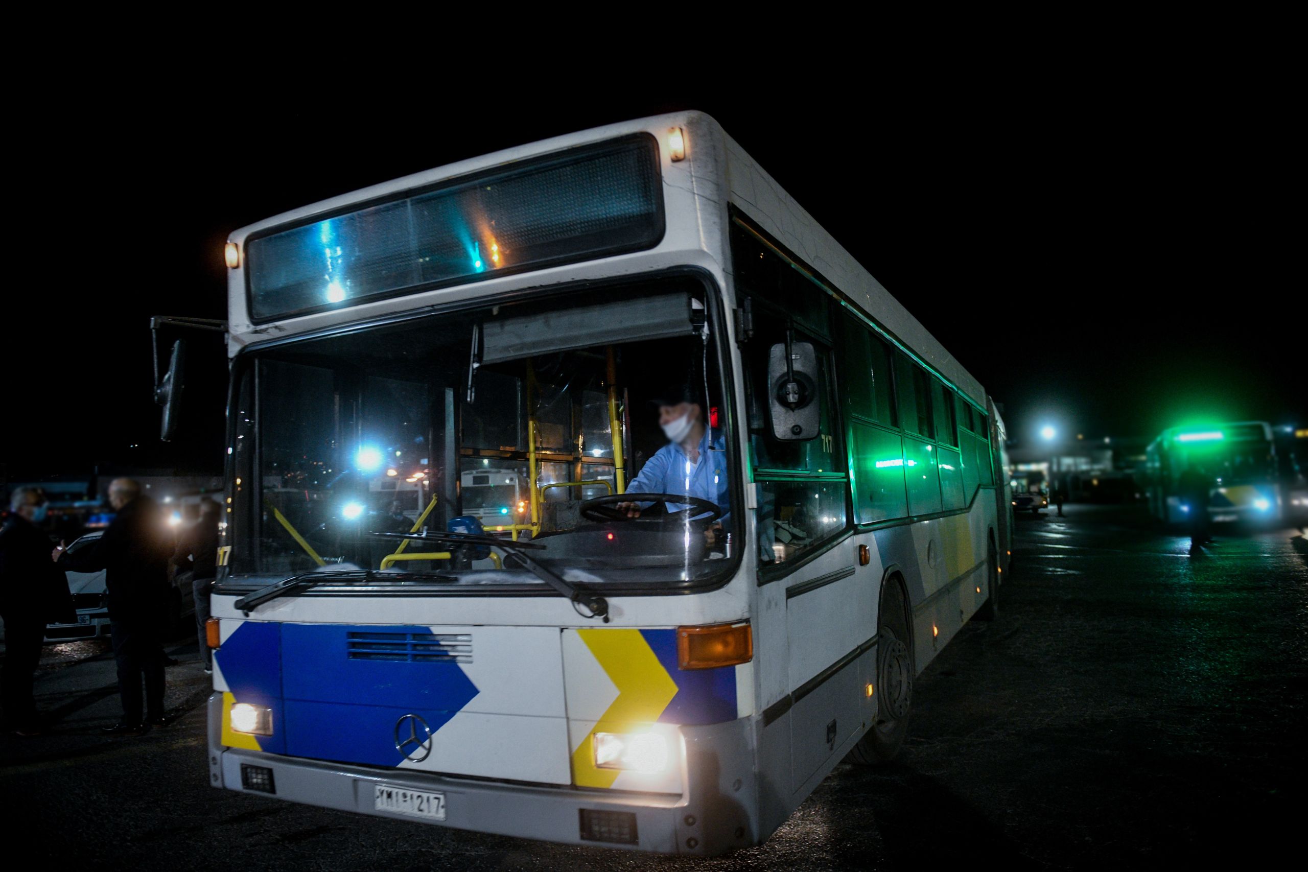 Ασπρόπυργος – πυροβόλησαν λεωφορείο: Τρόμος για οδηγό