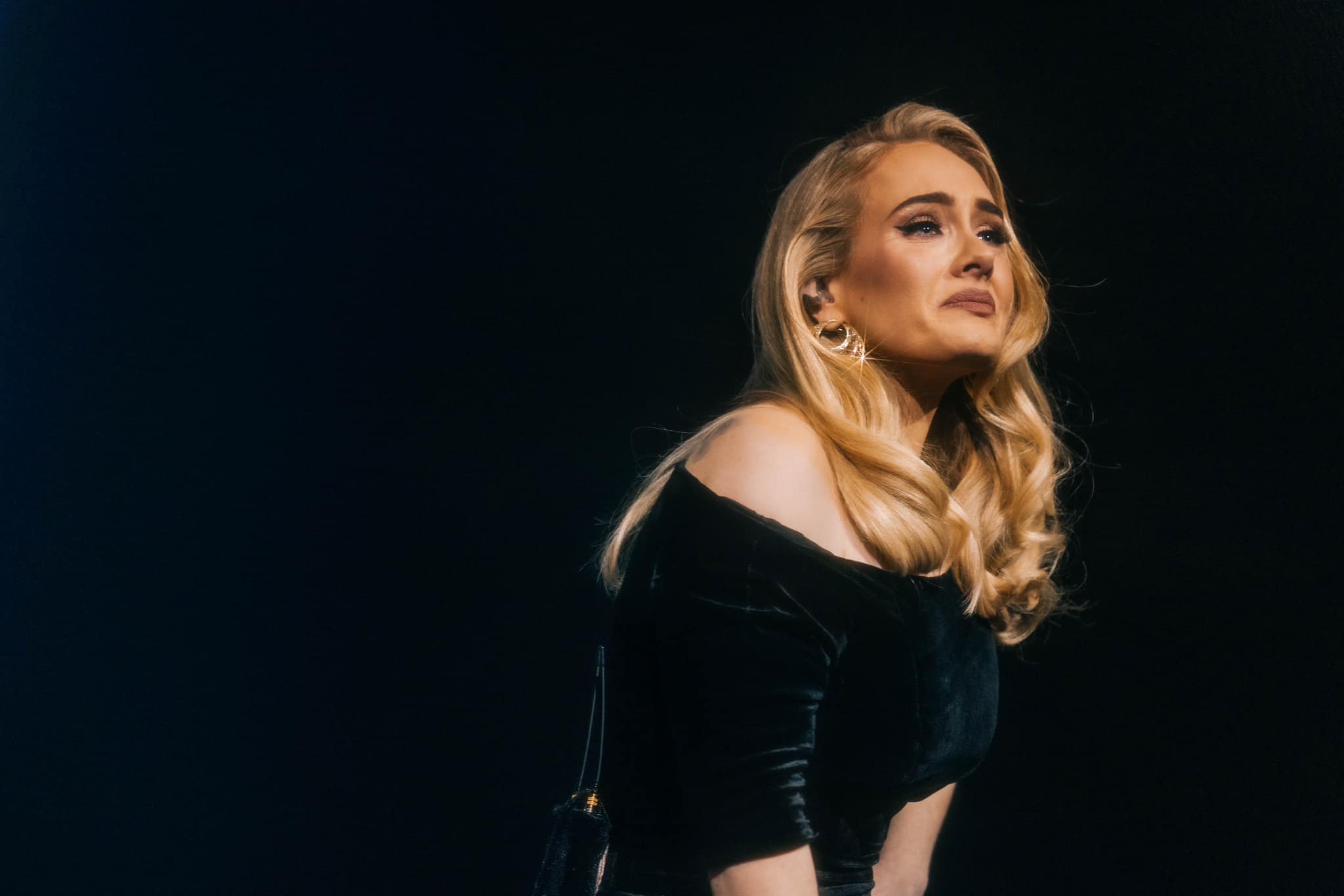 Adele Colosseum: H τραγουδίστρια εξαφανίστηκε από τη σκηνή