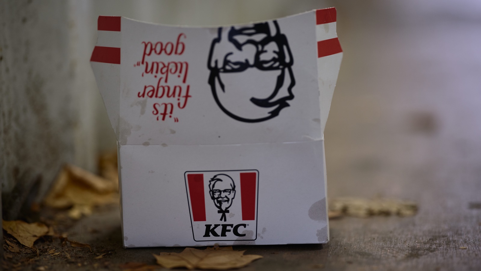 Νύχτα των Κρυστάλλων KFC: Σάλος στη Γερμανία με διαφήμιση