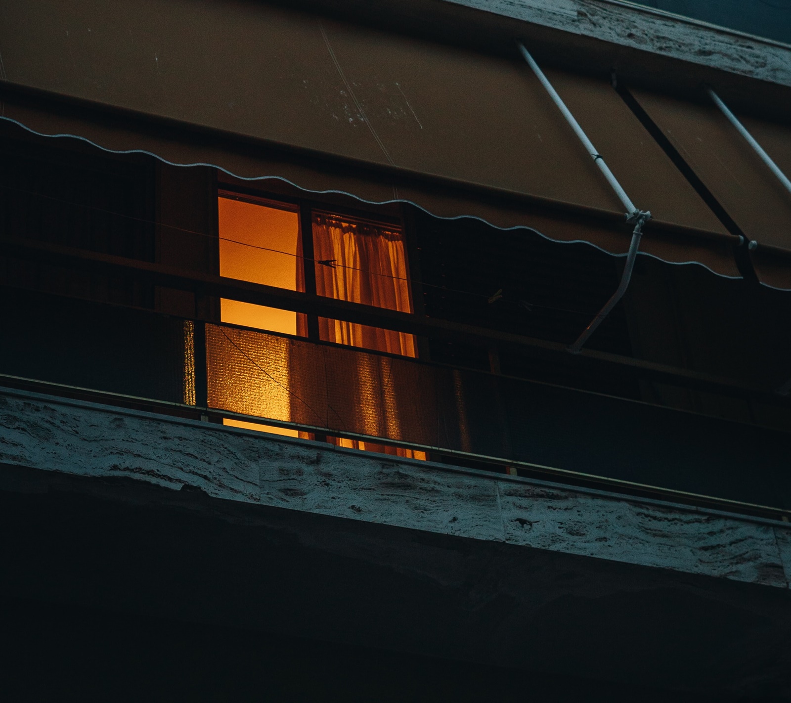 Νέα Σμύρνη ληστεία: Εισέβαλαν με μαχαίρια σε διαμέρισμα ηλικιωμένου ζευγαριού