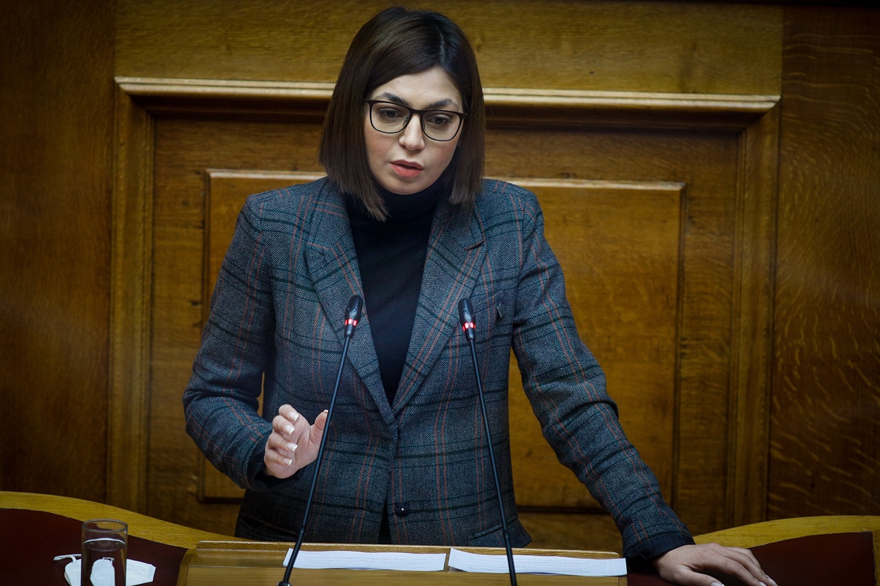 Μαρία Απατζίδη – Λιάγκας: Η βουλευτής του έκλεισε το τηλέφωνο on air