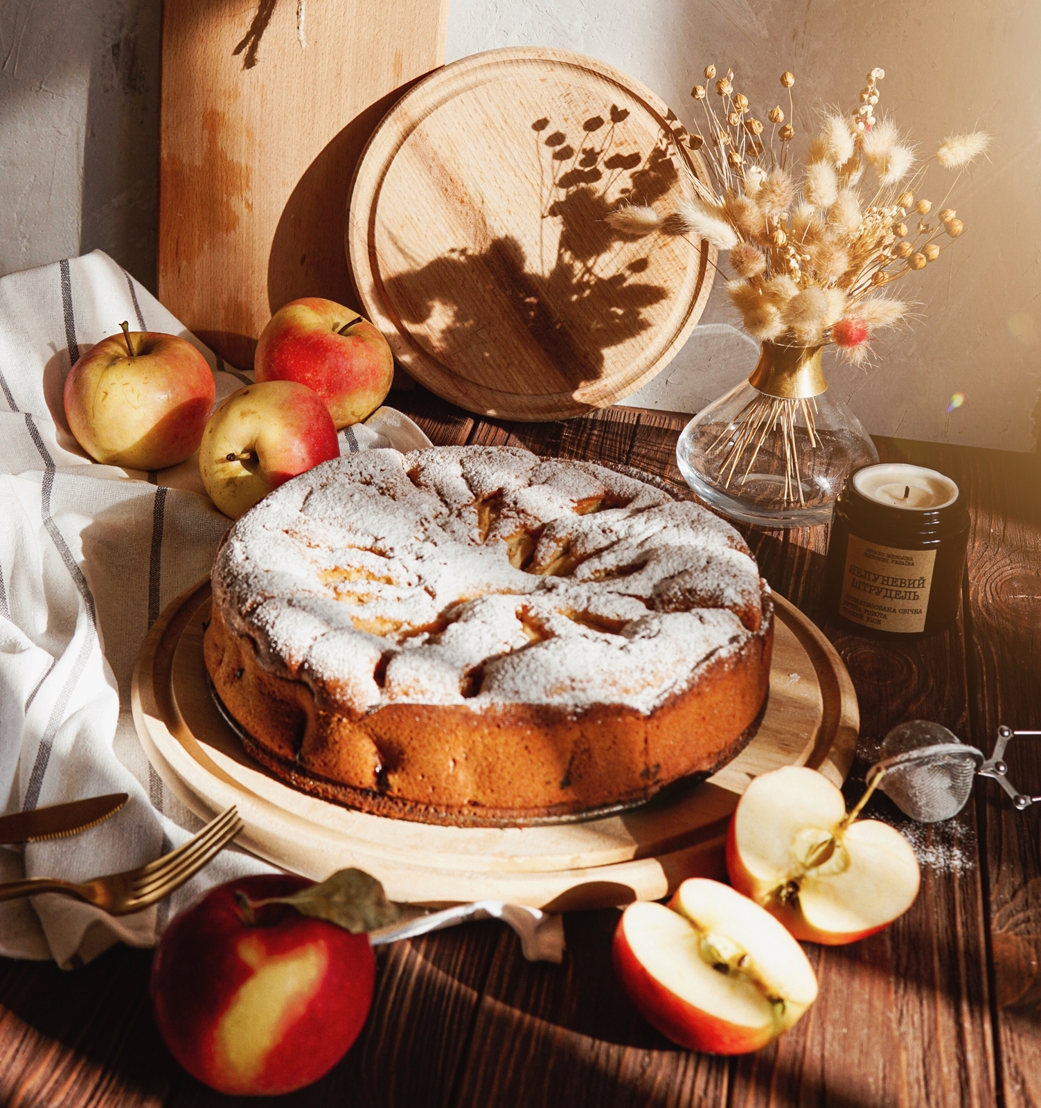 Light κέικ μήλου χωρίς αλέυρι – συνταγή: Απολαυστικό και με ελάχιστες θερμίδες