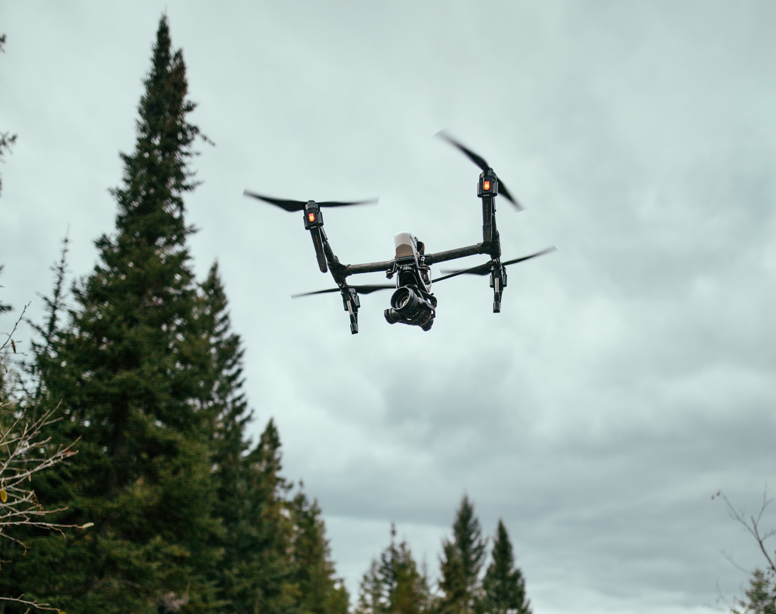 Βολή ρουκέτας από Drone: Ιστορική πρωτιά για την εγχώρια αμυντική βιομηχανία