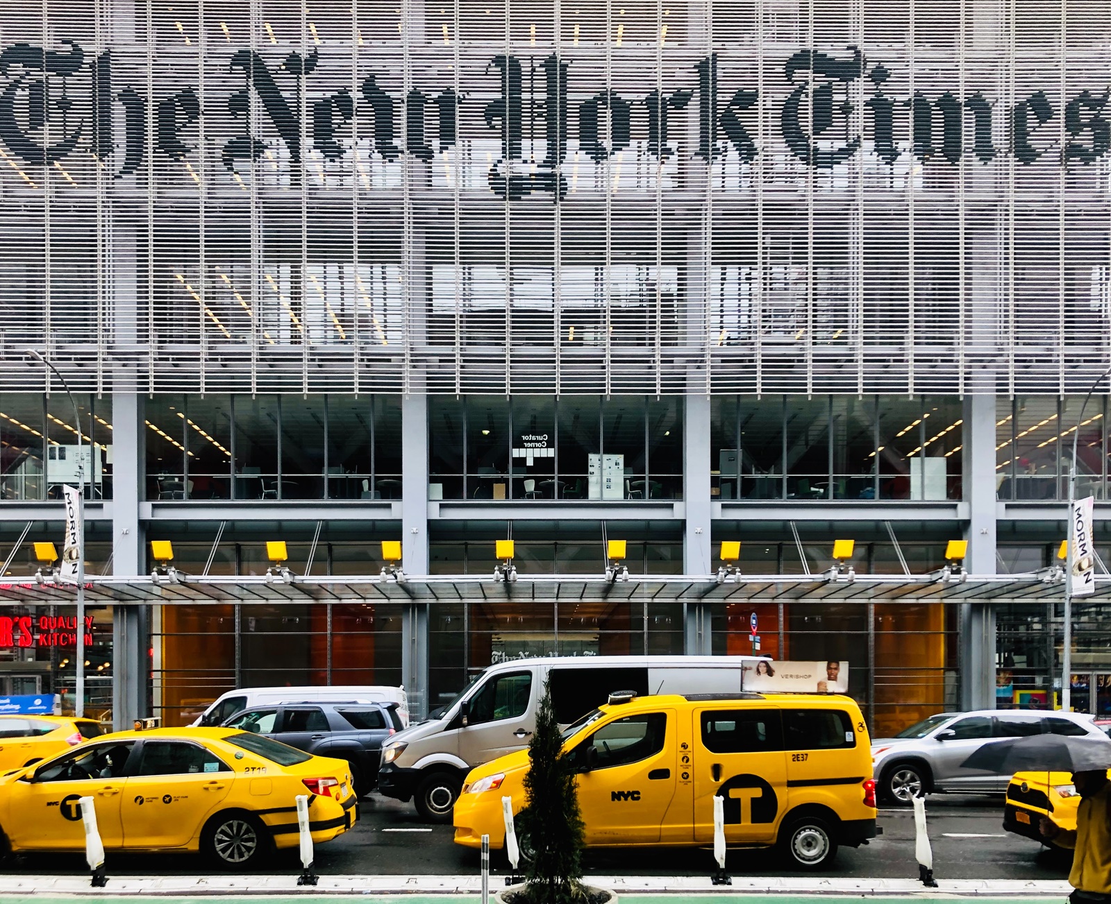 New York Times – απεργία εργαζομένων: Ιστορική κινητοποίηση με πάνω από 1.000 συμμετέχοντες