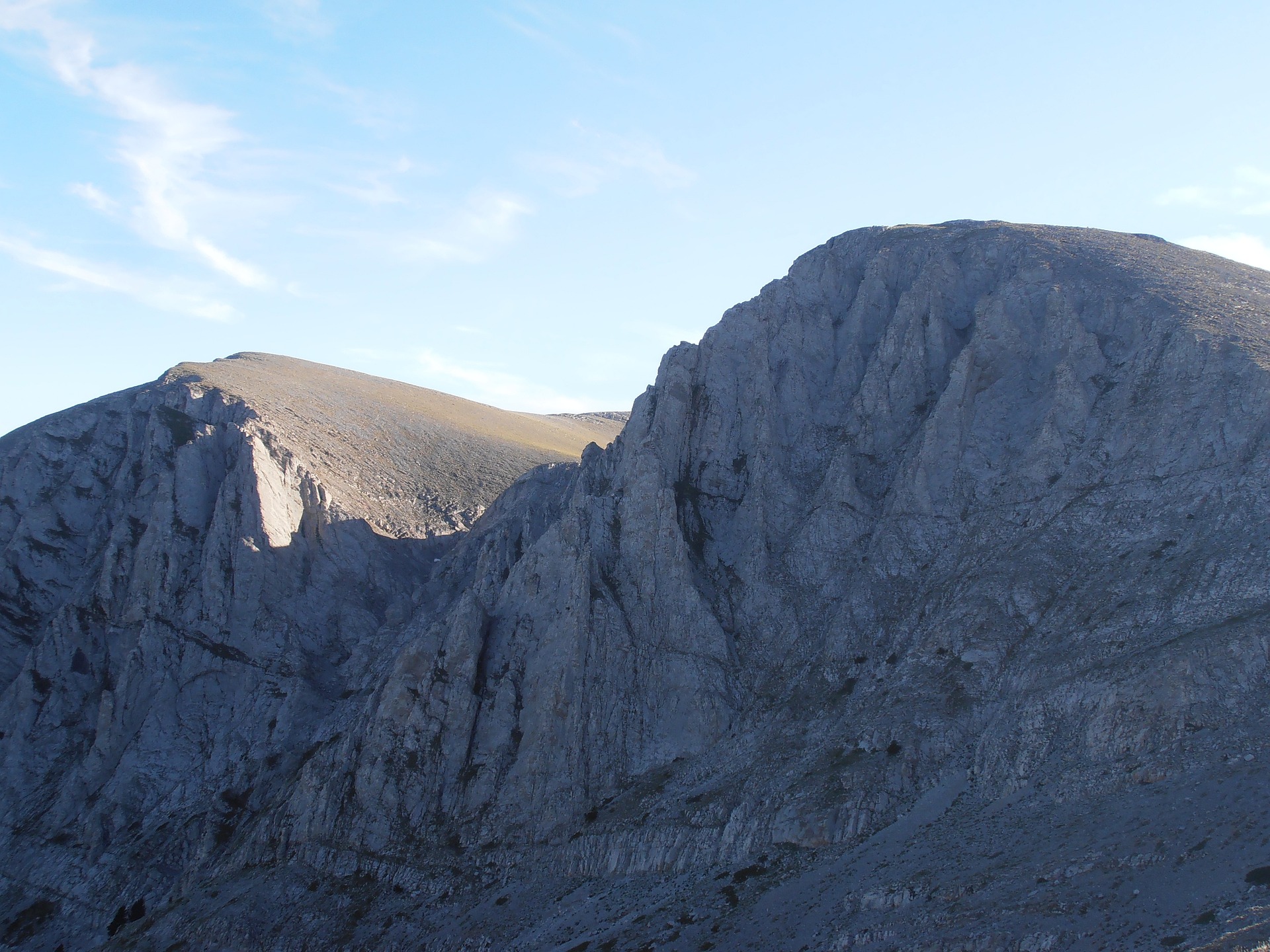 Ορειβάτης – Όλυμπος: Σε χαράδρα βάθους 600 μέτρων εντοπίστηκε o αγνοούμενος