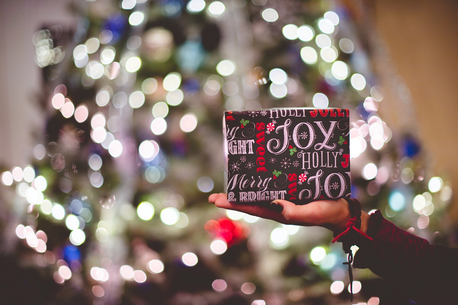 Πότε μπαίνει το δώρο Χριστουγέννων: Ποια είναι η καταληκτική ημερομηνία καταβολής