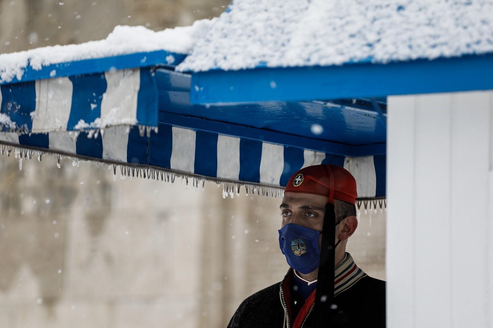 Μέτρα για την κακοκαιρία 8/2: Πώς θα λειτουργήσουν Δημόσιο, καταστήματα, delivery -Ποια σχολεία θα είναι κλειστά