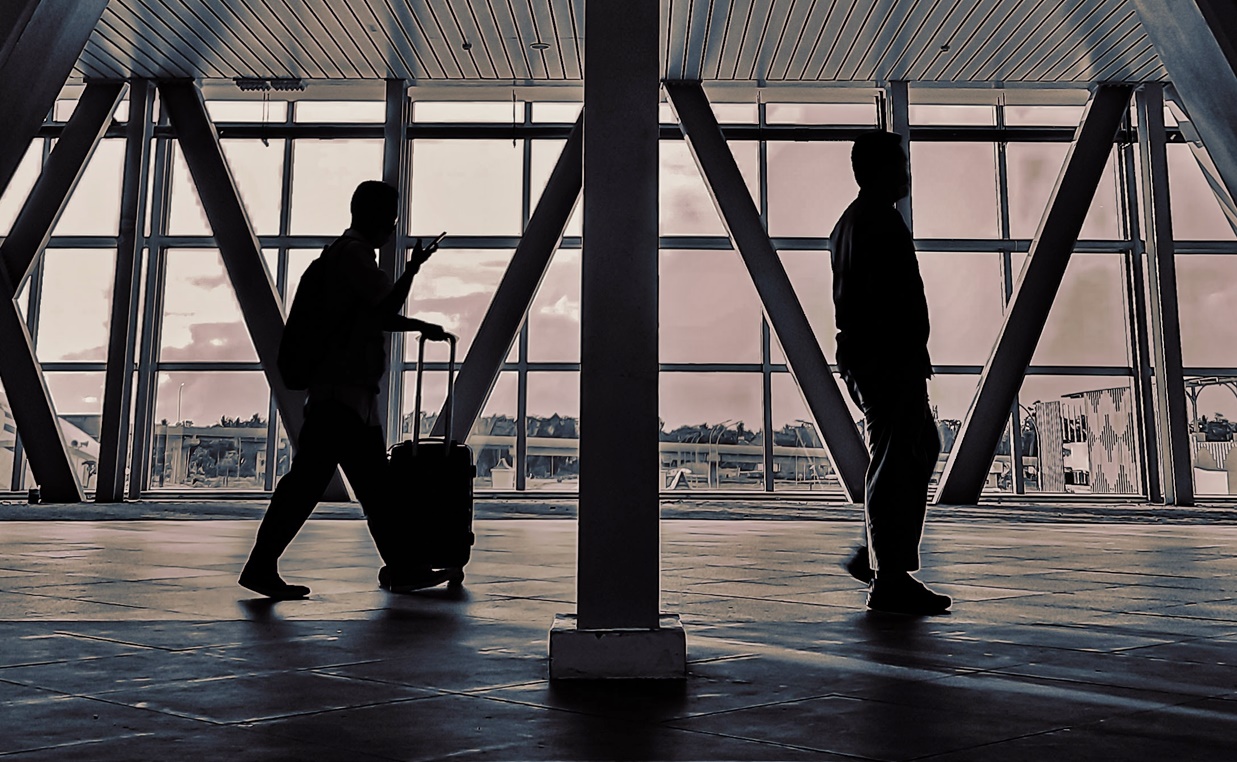 ΗΠΑ σφάλμα – αεροδρόμια: Πού αποδίδεται το πρόβλημα που «ακύρωσε» χιλιάδες πτήσεις