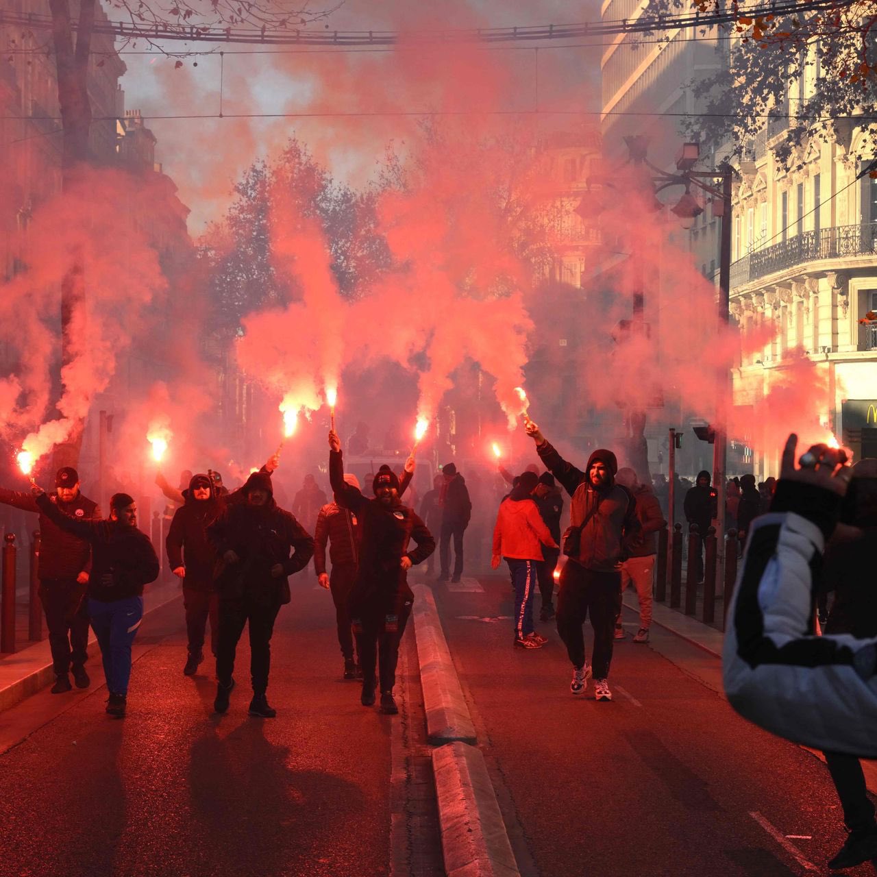 Γαλλία διαδηλώσεις για τις συντάξεις: 26χρονος ευνουχίστηκε μετά από χτύπημα αστυνομικού