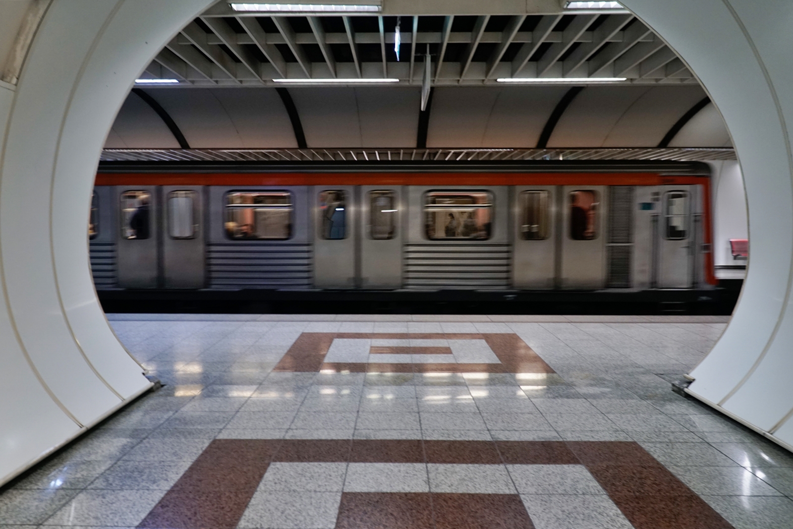Σαν σήμερα 28 Ιανουαρίου – μετρό: Τα «ιστορικά» εγκαίνια του 2000