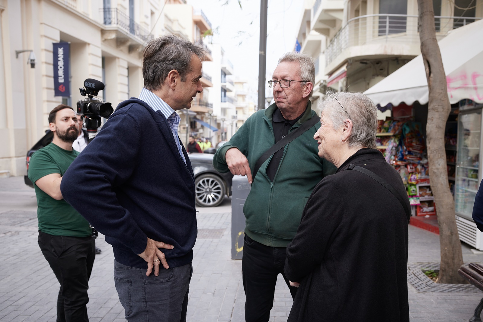 Μητσοτάκης Ηράκλειο: Με μαντινάδες η υποδοχή του πρωθυπουργού στην Κρήτη