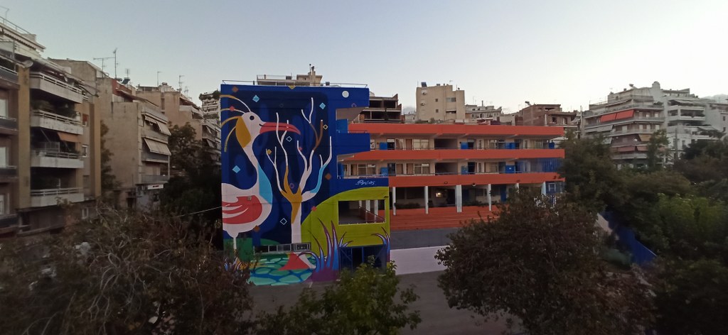 Δήμος Αθηναίων: Τέσσερις νέες εντυπωσιακές τοιχογραφίες  με θέμα το περιβάλλον «ντύνουν» με χρώμα σχολεία της πόλης