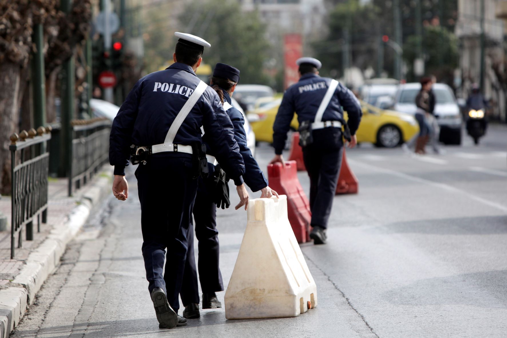 Κυκλοφοριακές ρυθμίσεις σε Αθήνα και Πειραιά για τα Θεοφάνεια