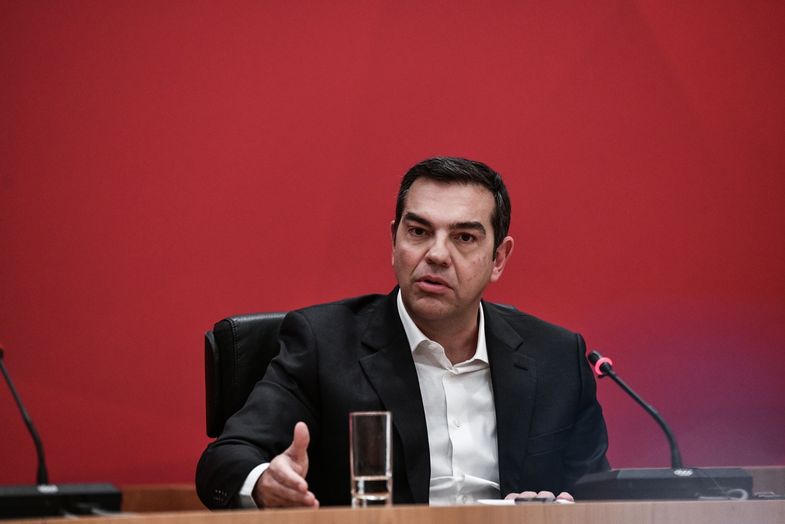 Τσίπρας – Ζάππειο: «Ο ΣΥΡΙΖΑ θα απέχει από τις ψηφοφορίες στη Βουλή»