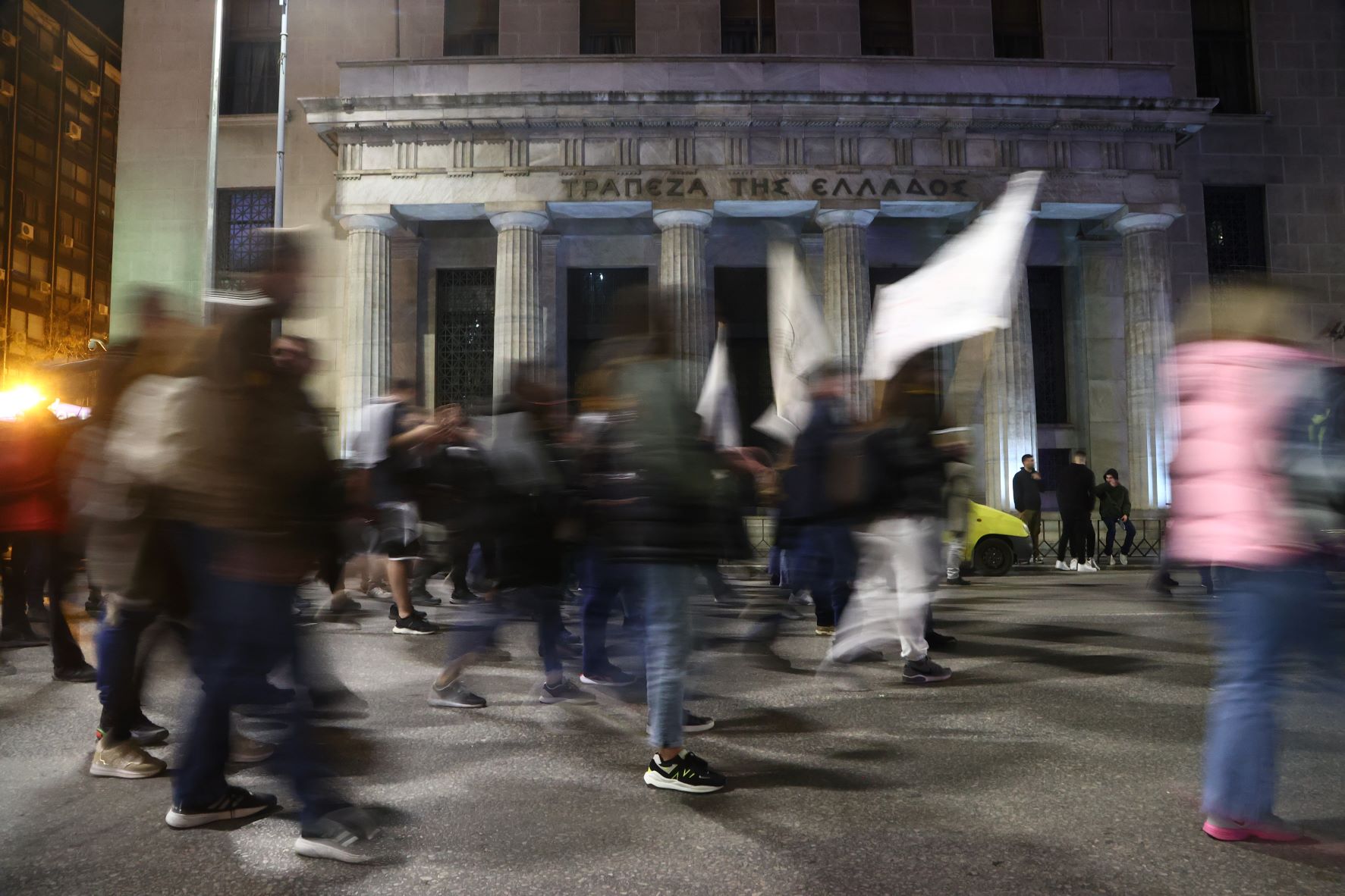 Σε απεργιακό κλοιό η χώρα σήμερα – Οργή για τα Τέμπη