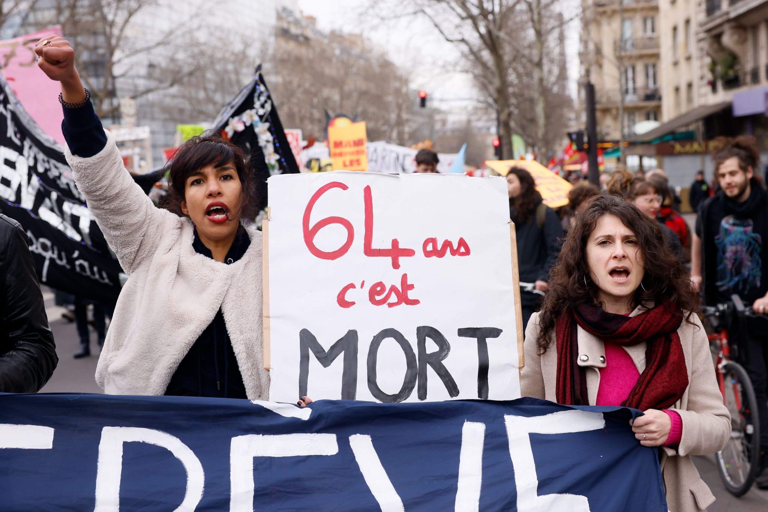 Γαλλία διαδηλώσεις: Η συνταξιούχος που έγινε viral