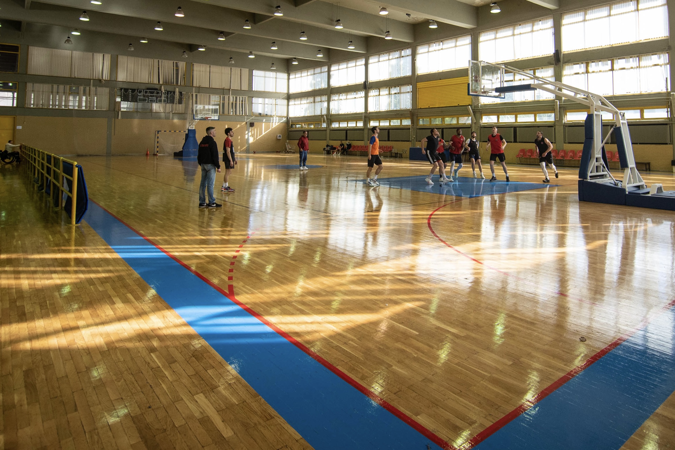 Δήμος Αθηναίων: Αναβαθμίστηκε το κλειστό γήπεδο μπάσκετ «Παναγιώτης Γκάζγκας» στο Μετς 