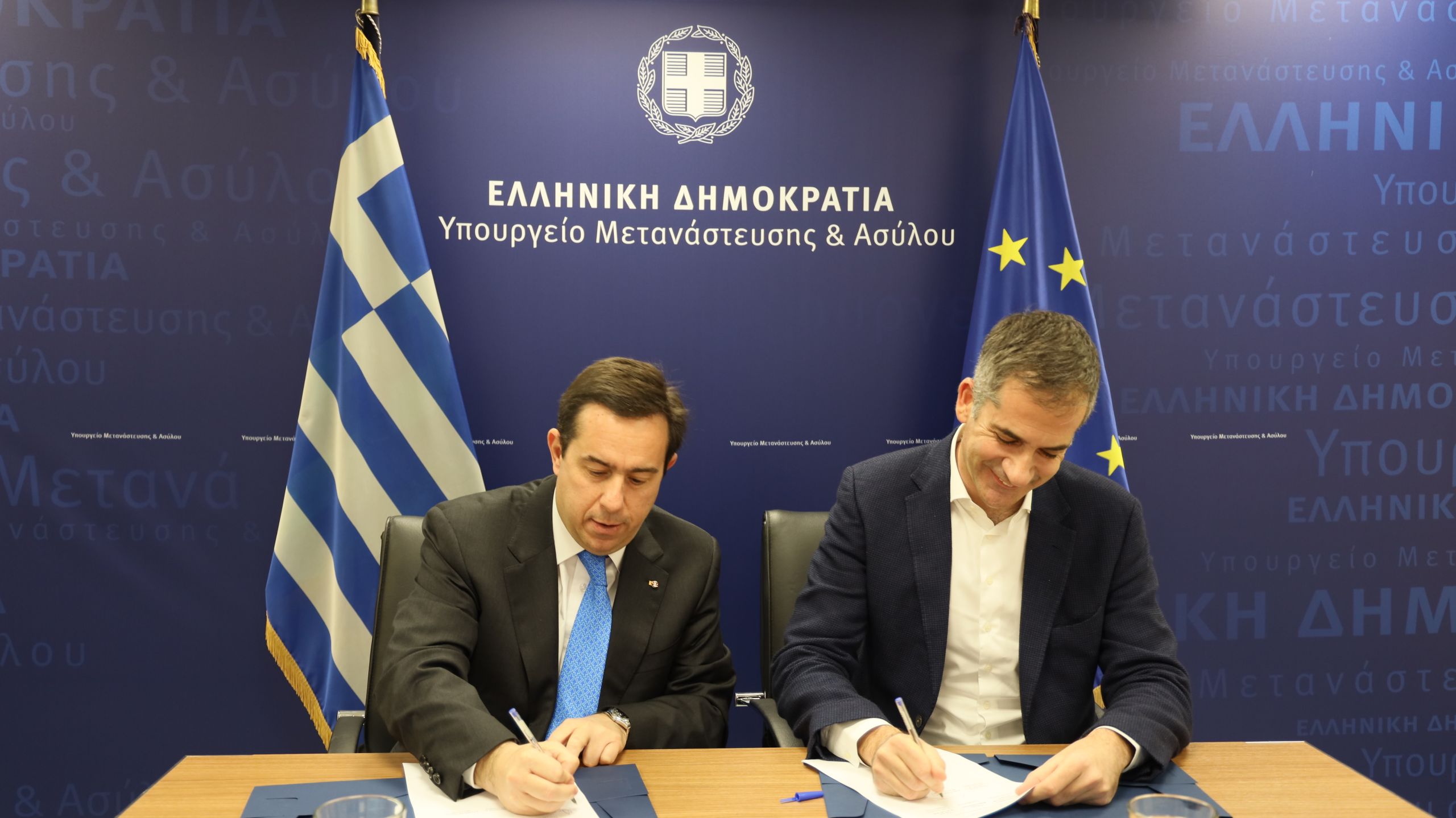 Μνημόνιο Συνεργασίας Μηταράκη – Μπακογιάννη για τη στήριξη του δήμου Αθηναίων μετά το κλείσιμο της δομής του Ελαιώνα