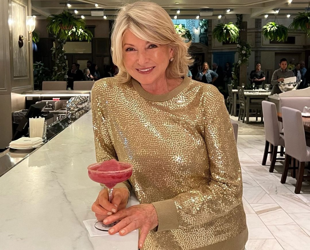 Martha Stewart: Σπάει τα ταμπού και τα ρεκόρ με ένα εξώφυλλο της