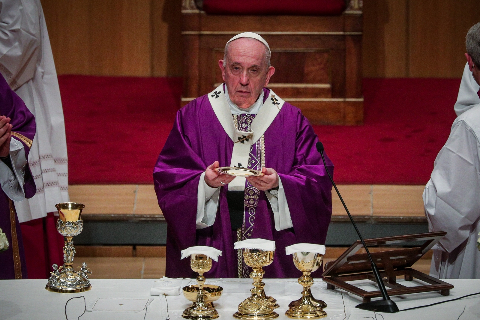 Πάπας Φραγκίσκος επέμβαση: “Έσπασε” το πρωτόκολλο μέσα από το νοσοκομείο