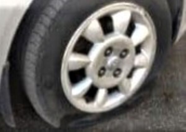 Δολιοφθορά στο αυτοκίνητο του καταγγέλλει αντιδήμαρχος της Νέας Σμύρνης