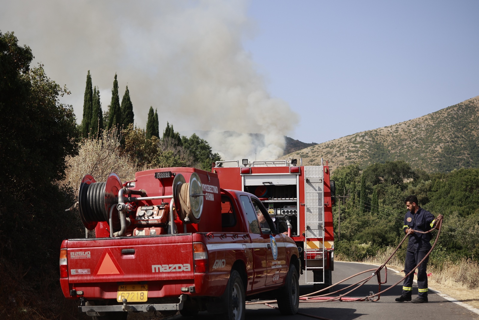 Φωτιά Κέρκυρα: Οι φλόγες απειλούν τις Λούτσες