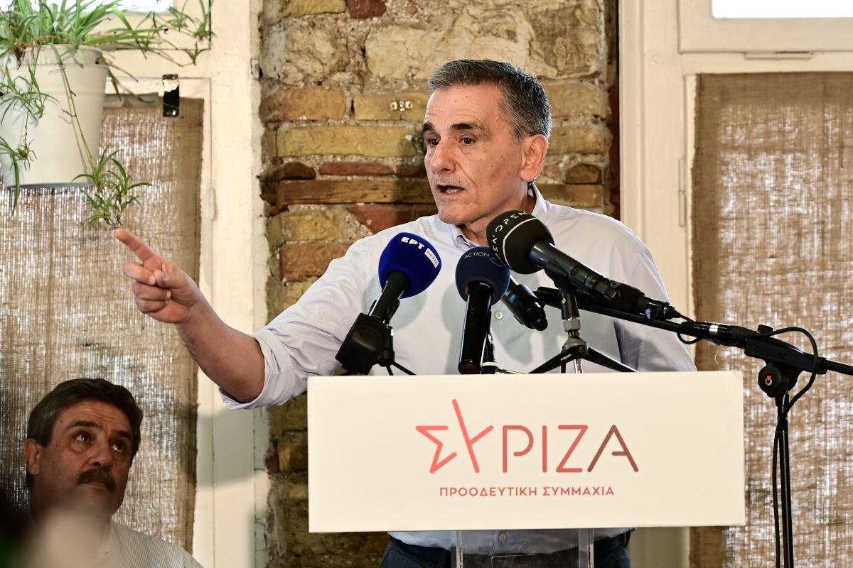 Σοκ… ηγεσίας προτείνει για τον ΣΥΡΙΖΑ ο Ευκλείδης Τσακαλώτος
