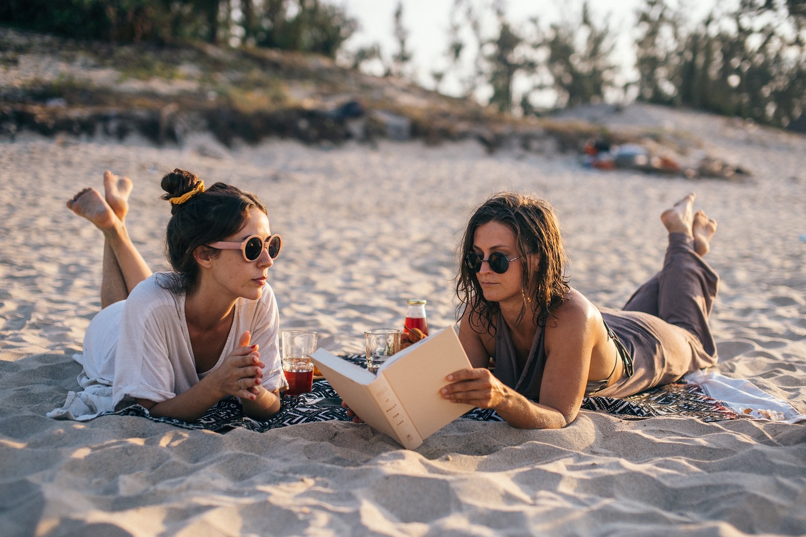 Πώς θα διαβάζω περισσότερο: Tips για ένα “λογοτεχνικό” καλοκαίρι