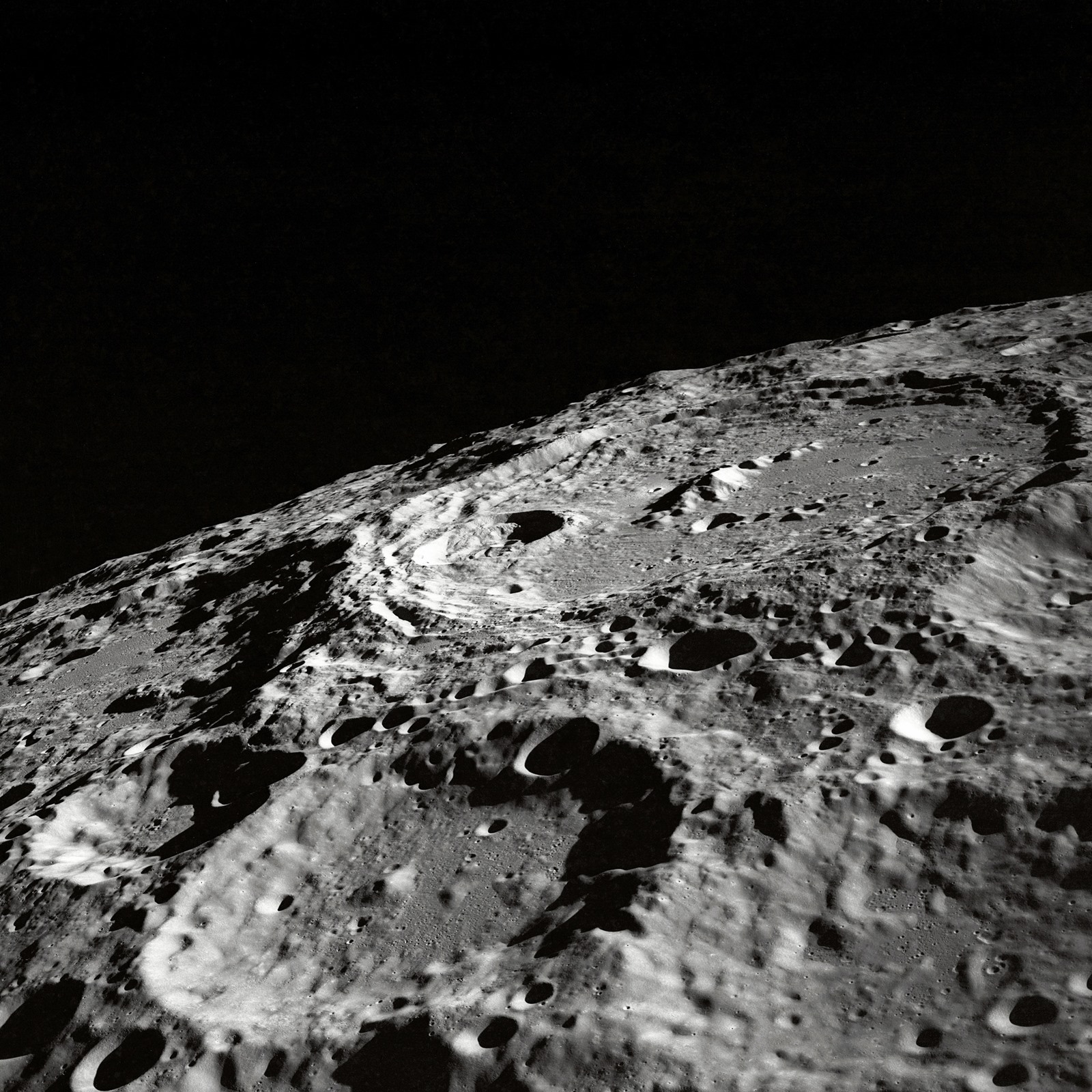 Η Ινδία στη Σελήνη: Το πρώτο βίντεο με το όχημα της αποστολής να «πατάει» στο φεγγάρι