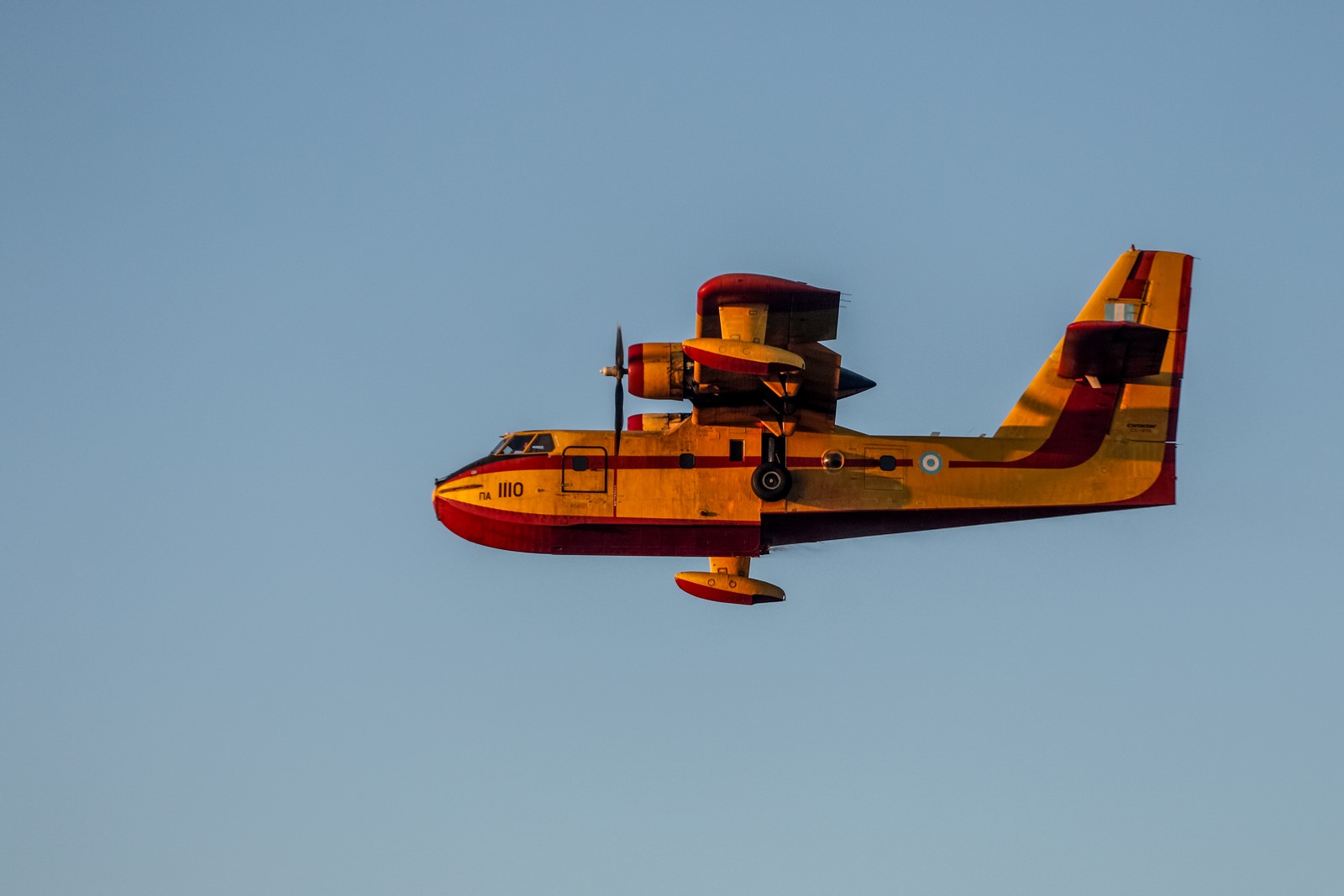 canadair1