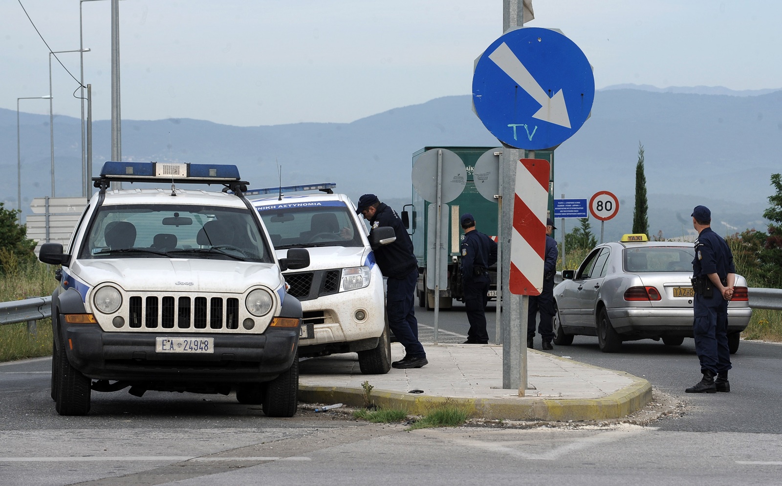 Συμμορία διαρρηκτών Θεσσαλονίκη: Βίντεο ντοκουμέντο, η στιγμή που “σηκώνουν” χρηματοκιβώτιο